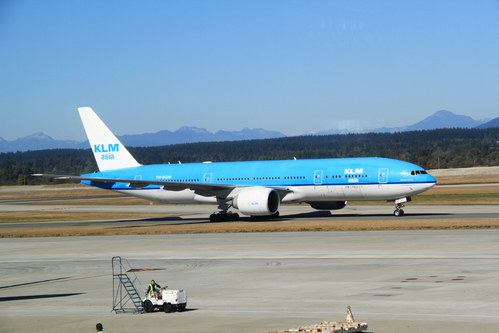 A Boeing 777-200 operated by KLM