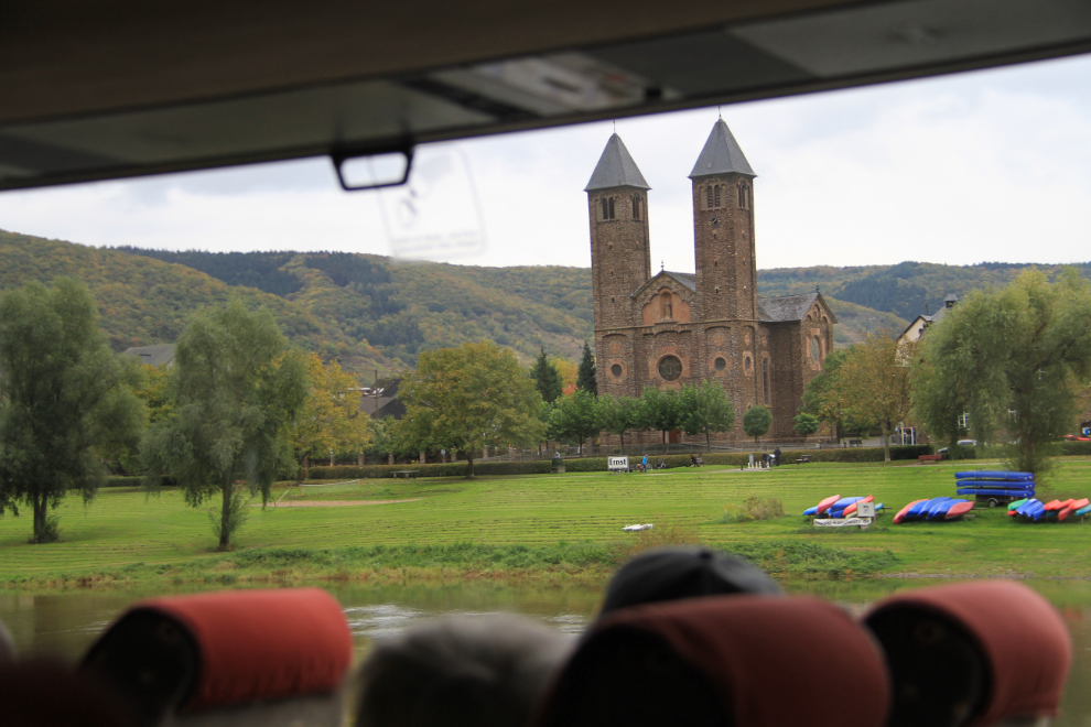 By bus along the Mosel River