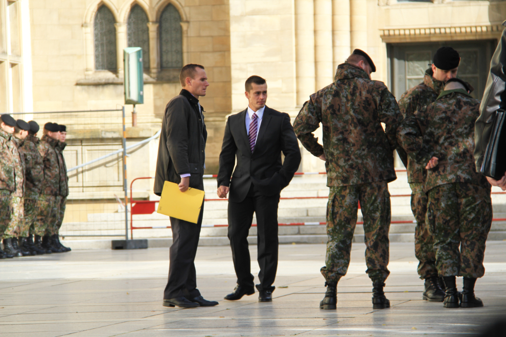Troops at the Luxembourg cathedral