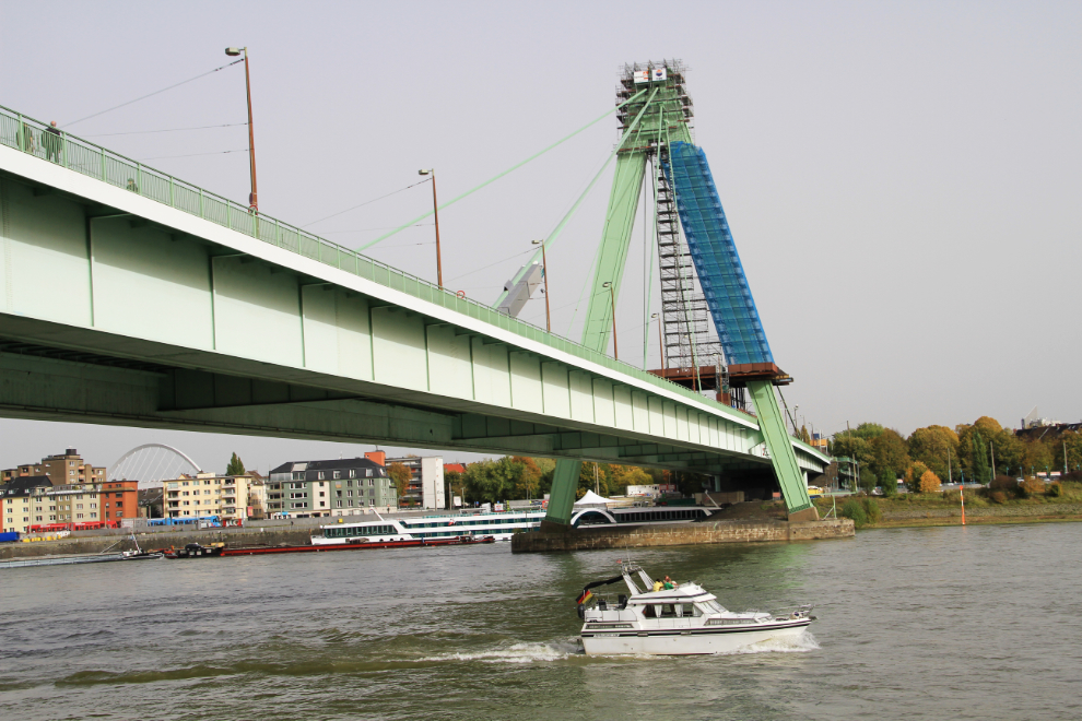 Bridge across the Rhine River in Cologne, Germany