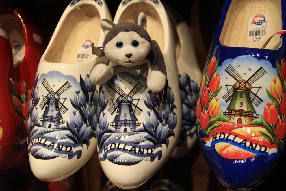 Nanook with wooden shoes