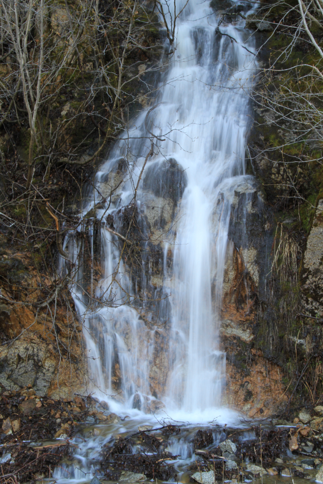 Waterfall along the Dyea Road