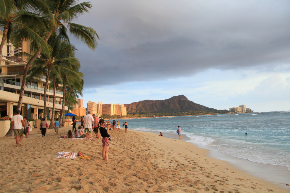 The beach in front of the Outrigger Reef on the Beach - Honolulu, Hawai'i