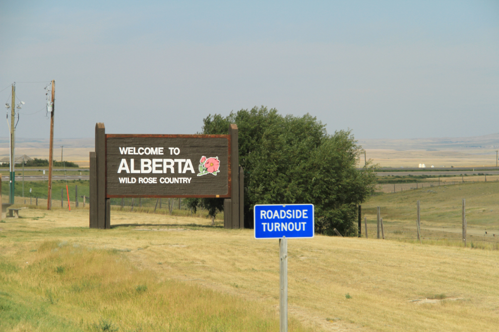 Welcome to Alberta sign at Coutts