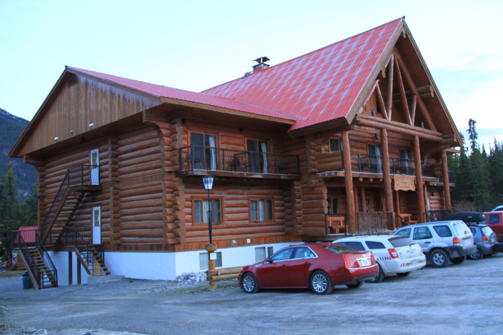 Northern Rockies Lodge, Alaska Highway