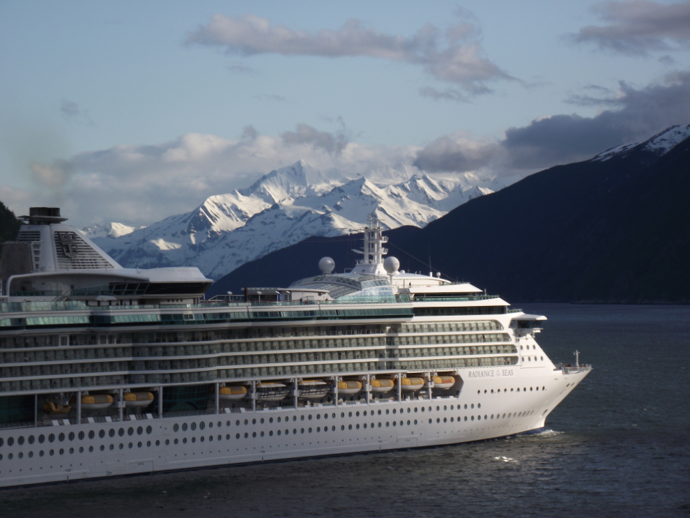 The Radiance of the Seas sails down Chilkoot Inlet