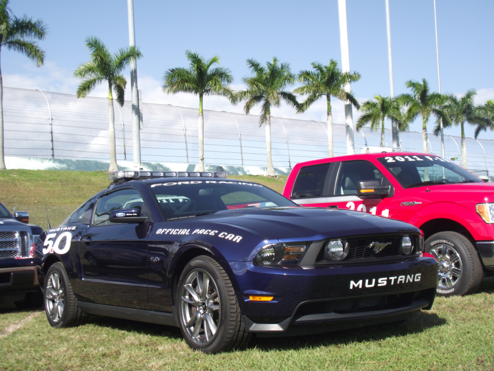 Mustang pace car at Homestead-Miami Speedway