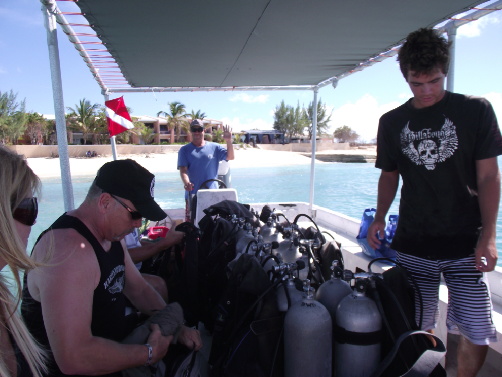 Scuba diving with Blue Water Divers at Grand Turk, BWI