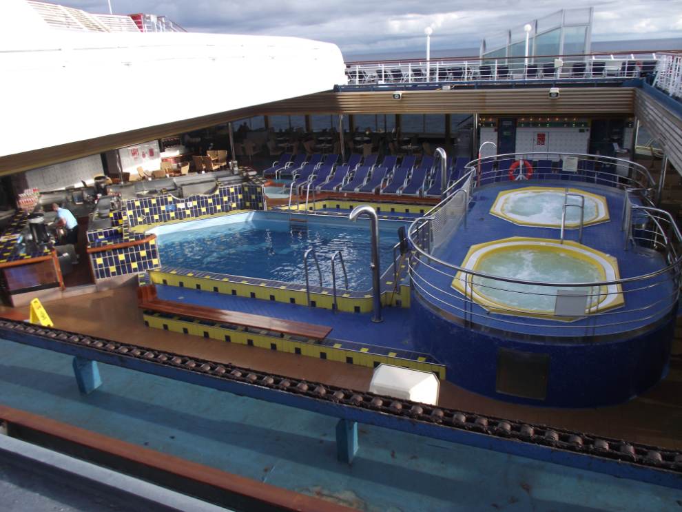 Sun & Sea Pool area on the cruise ship Carnival Destiny