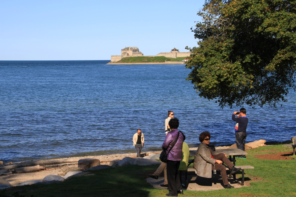 Fort Niagara from the Ontario side