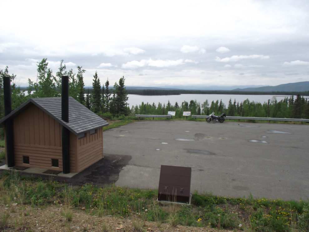 An elevated rest area at Mile 1289.5 of the Alaska Highway