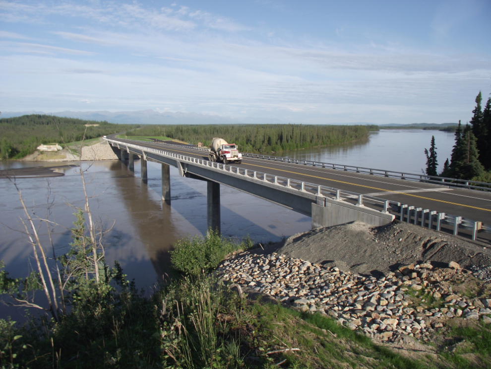 Tanana River bridge - Tok, Alaska