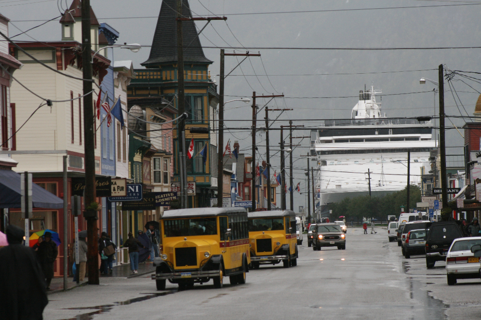 A rainy Fall cruise ship day at Skagway, Alaska