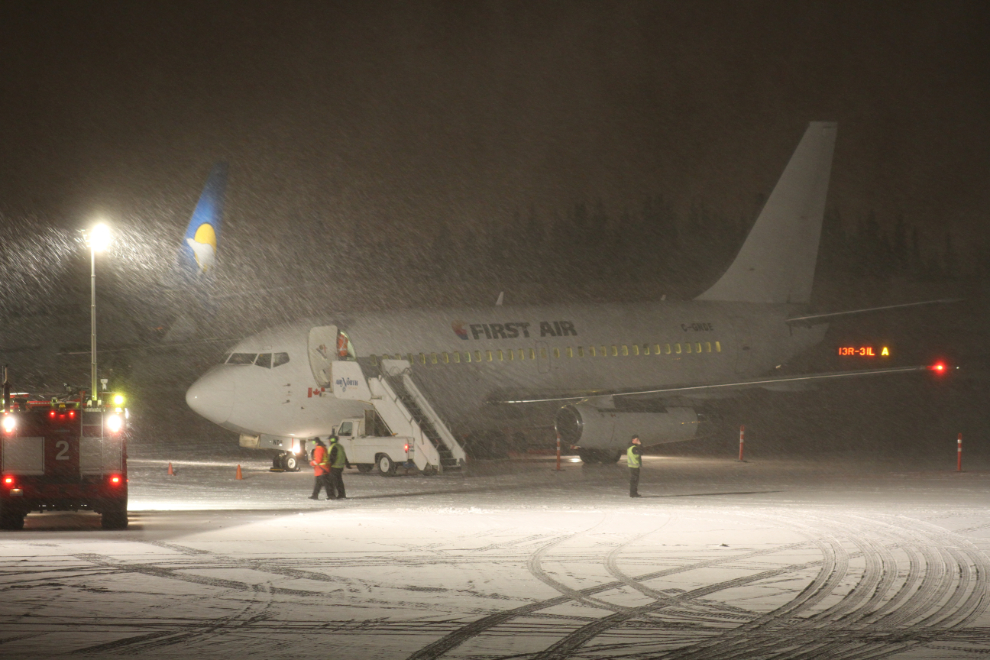 C-GNDE, a First Air Boeing 737, at Whitehorse, Yukon