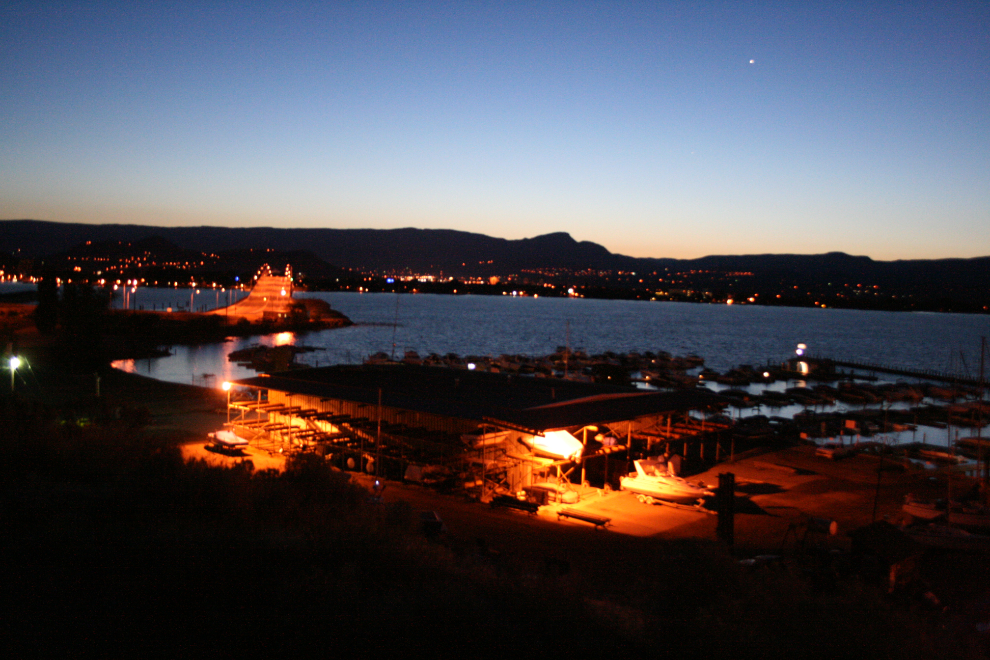 Kelowna bridge in the early morning