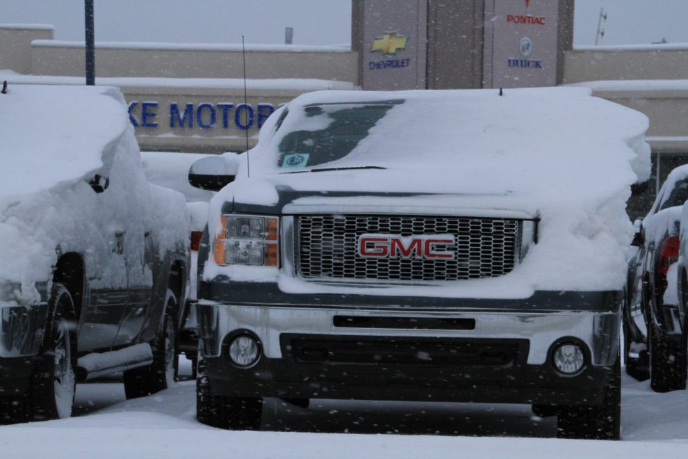 Snow cornices on trucks