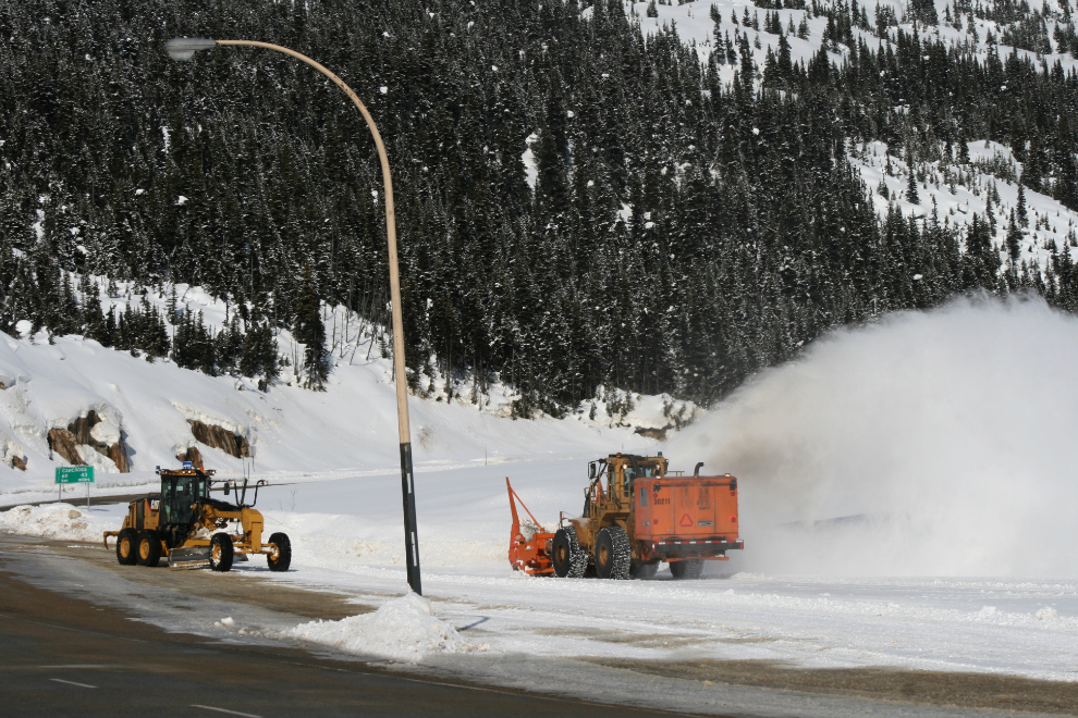 Grader and rotary snowplow at work at Fraser, BC