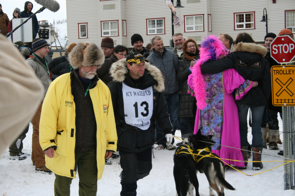Hans Gatt wins the 2010 Yukon Quest!