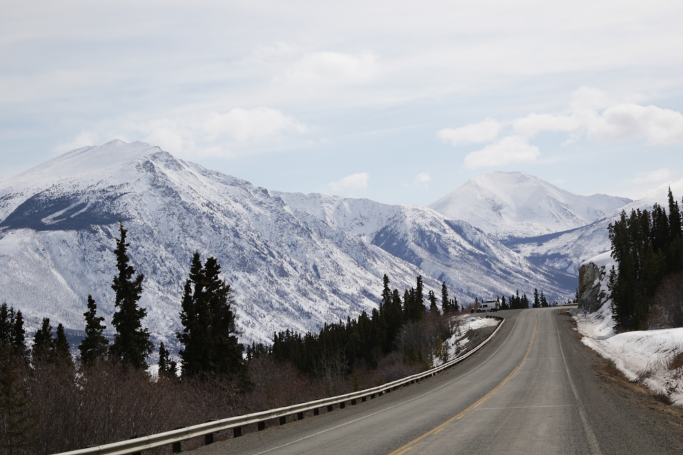 The South Klondike Highway, with the Bove Island viewpoint ahead