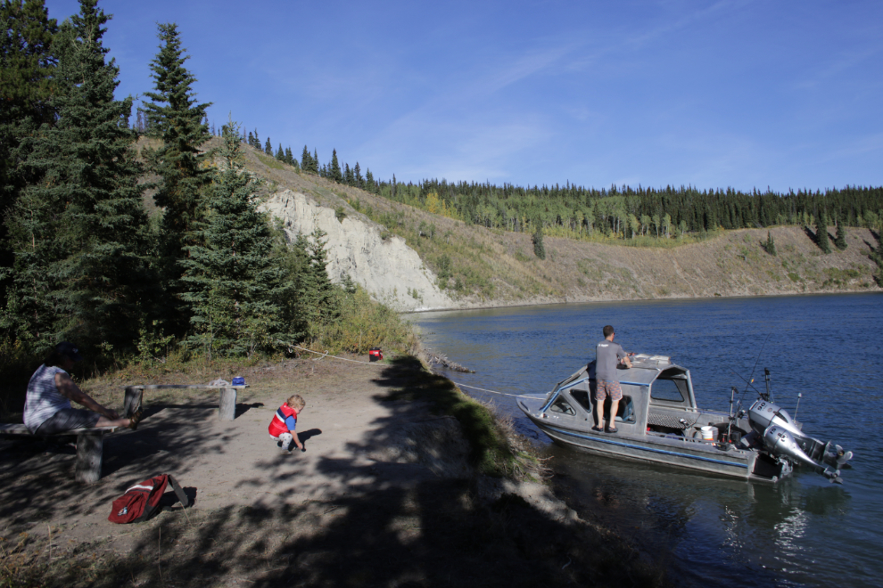 A boating picnic stop along the Yukon River above Whitehorse