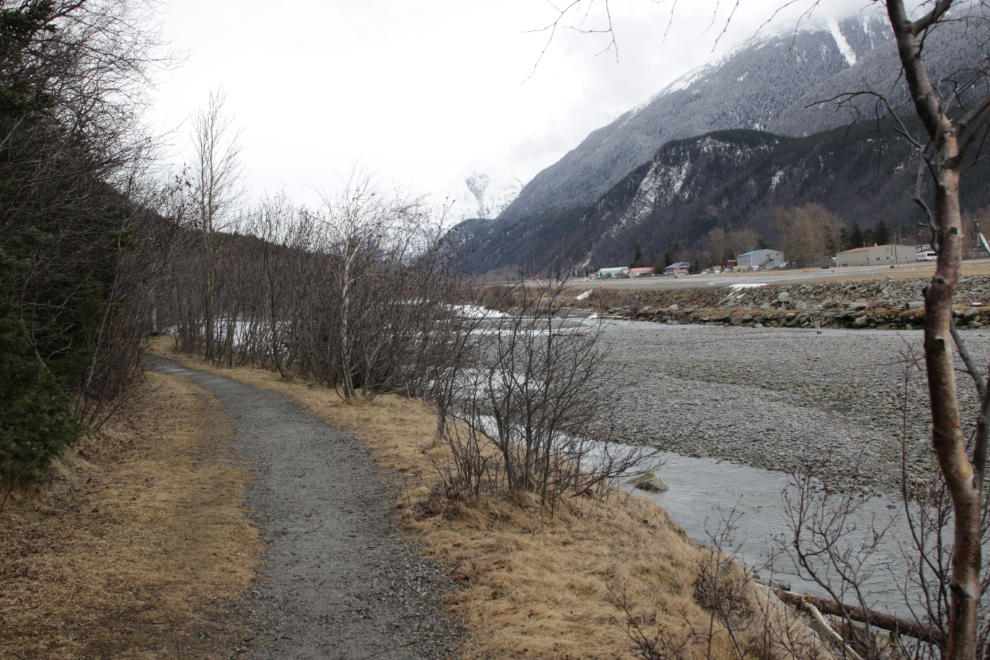 The trail to the Skagway Pet Cemetery in March.
