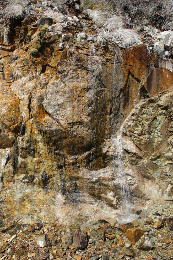 A little waterfall along the South Klondike Highway.