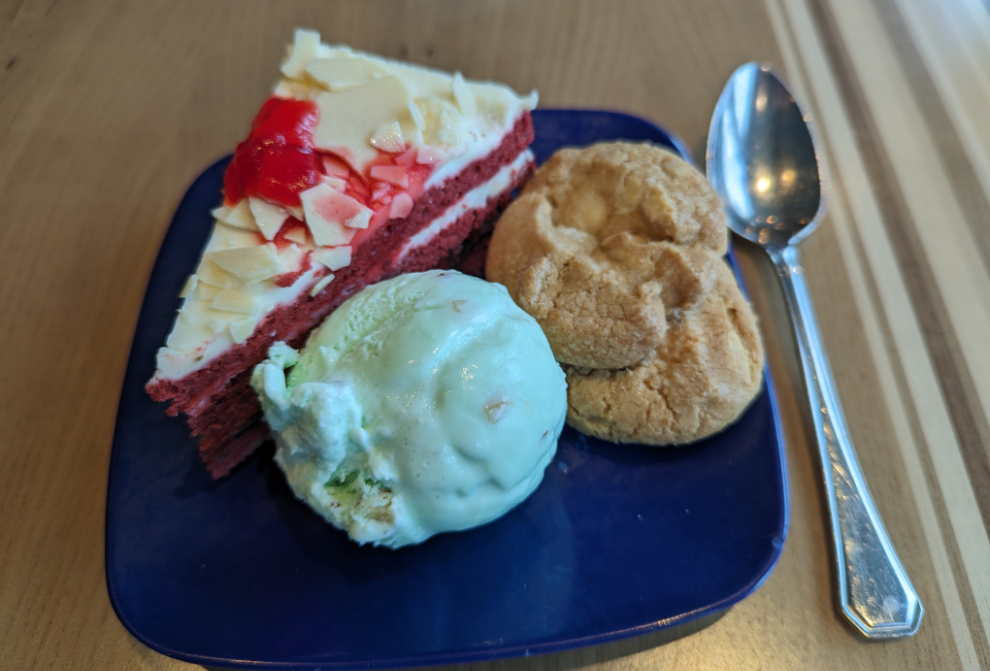 Desserts on the cruise ship Nieuw Amsterdam.