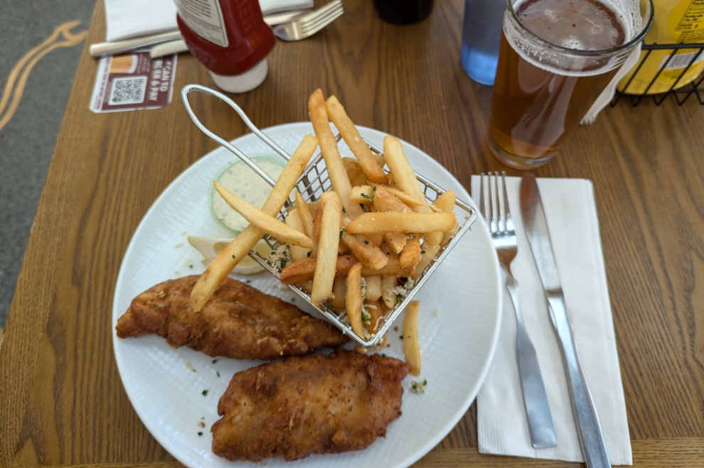 Lunch at Ballard Brew Hall at Sea-Tac airport.