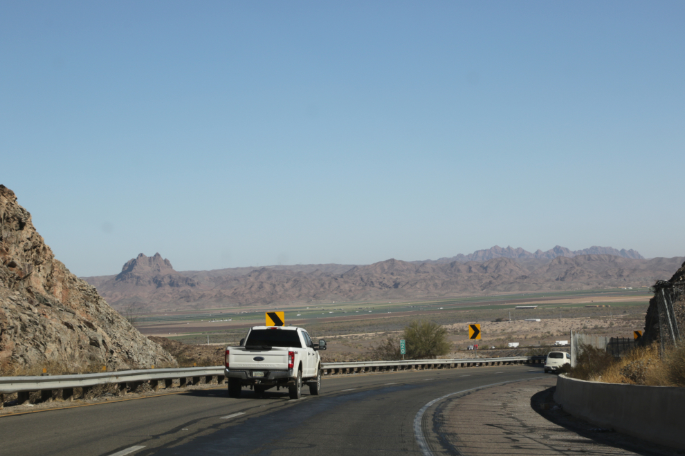 Arizona Highway 8, dropping into the Gila River Valley from the west.