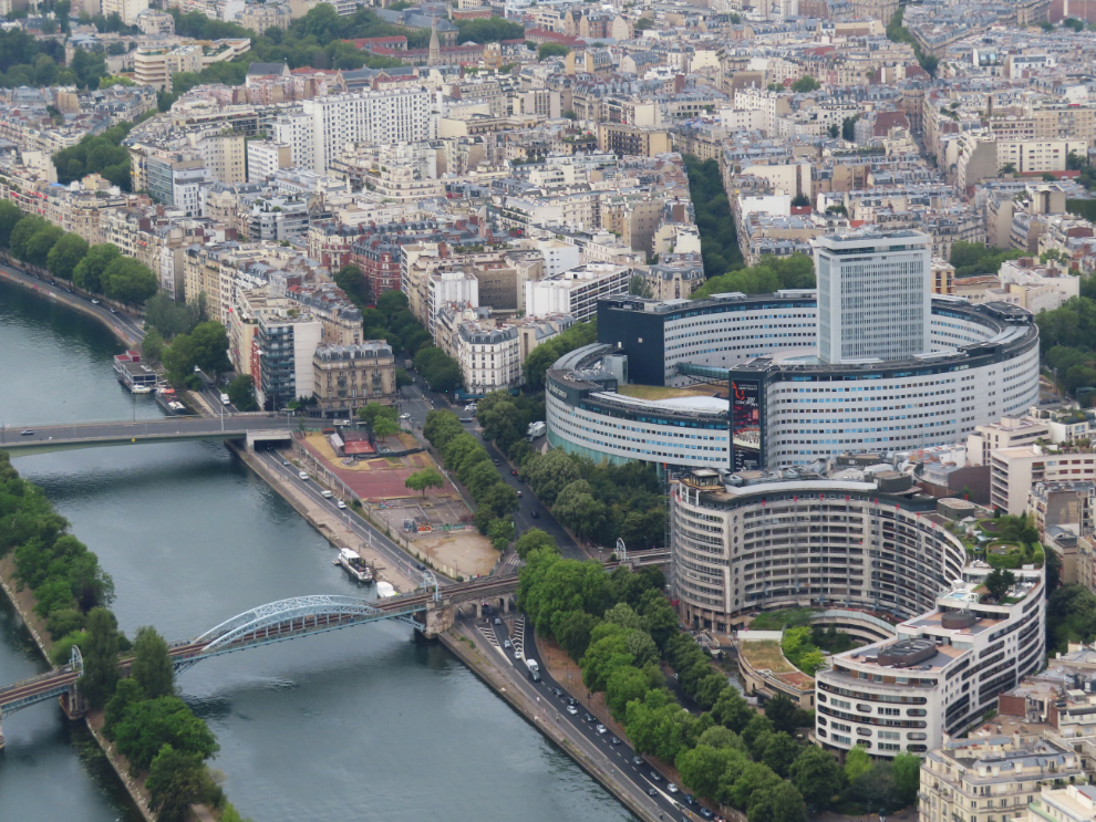 The dramatic Radio France complex in .Paris