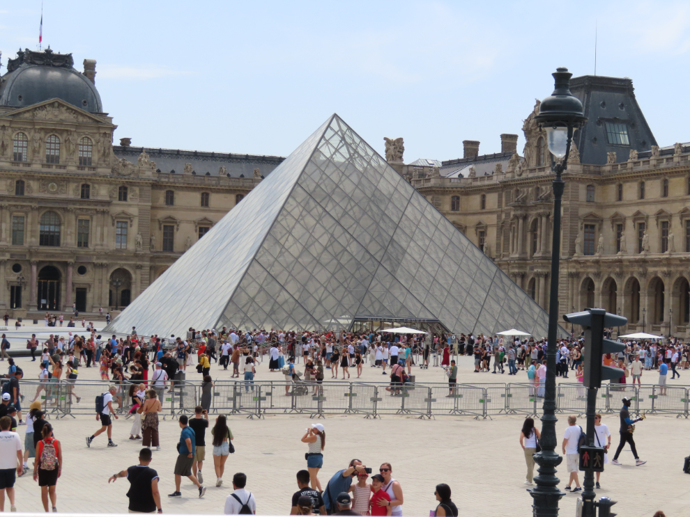 The main entrance to the Louvre Museum in Paris is through the pyramid.