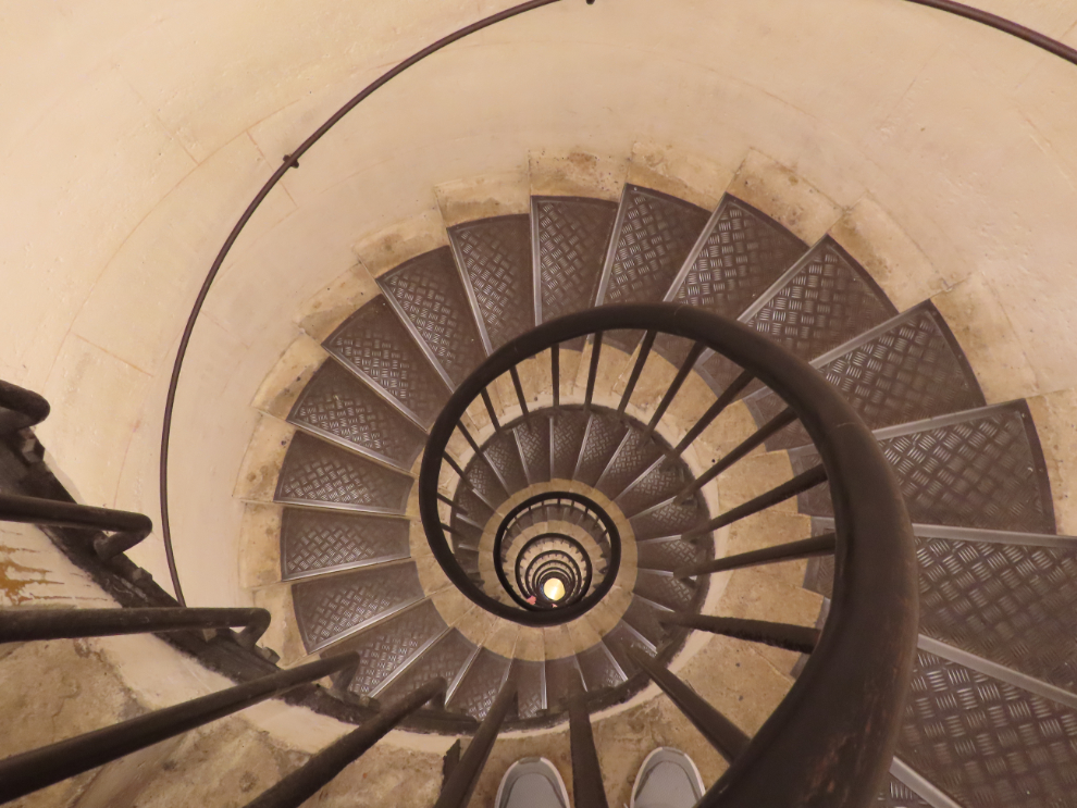 A spiral staircase in the Arc de Triomphe.