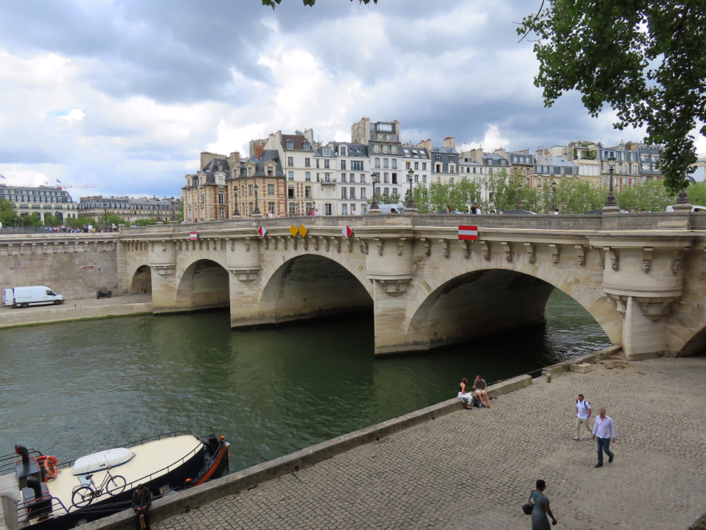 Pont Neuf in Paris.
