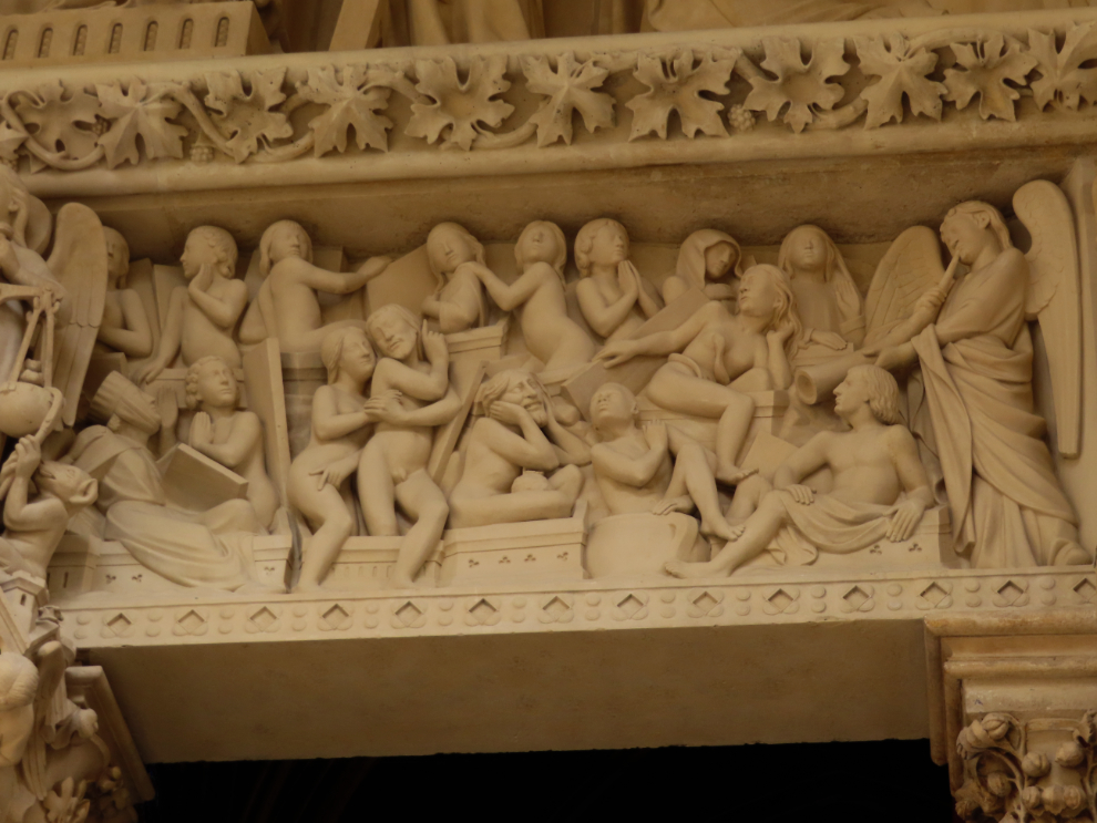 A story panel at Sainte-Chapelle in Paris.