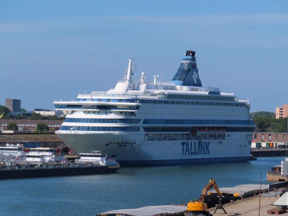 Silja Europa, built in 1993 and now operated by Tallink Silja, is the tenth-largest cruiseferry in the world. She can carry 3,123 passengers and 450 vehicles, but for the past 2 years has been moored in Merwehaven as an accommodation ship having about 2000 residents on board.