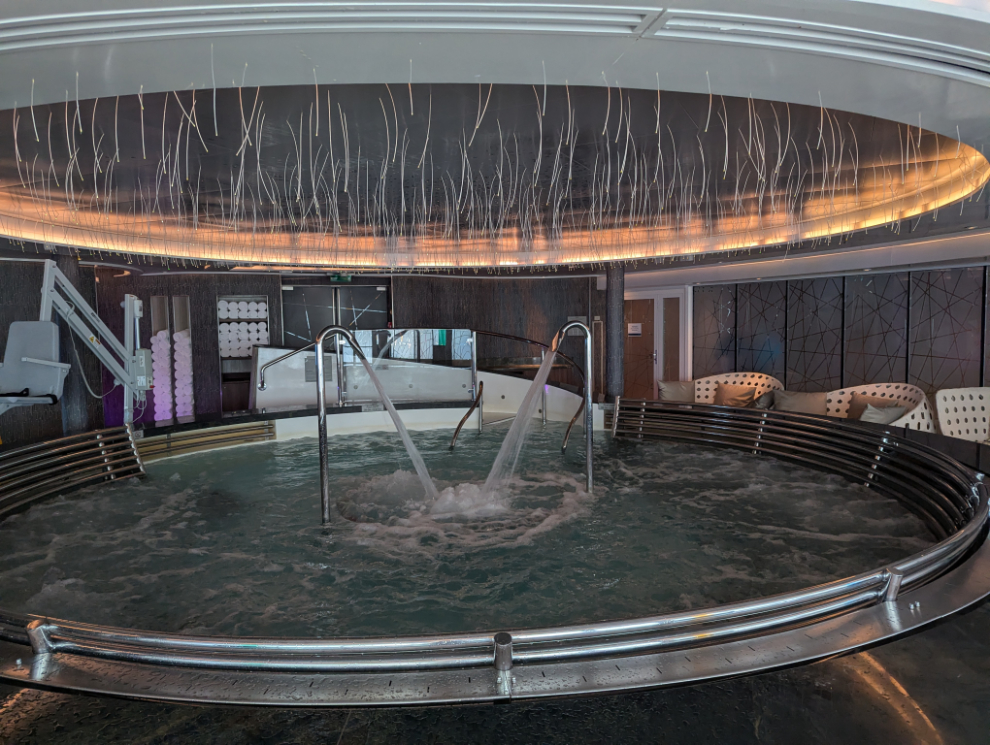 The therapy pool in the spa on the Holland America cruise ship Nieuw Statendam.