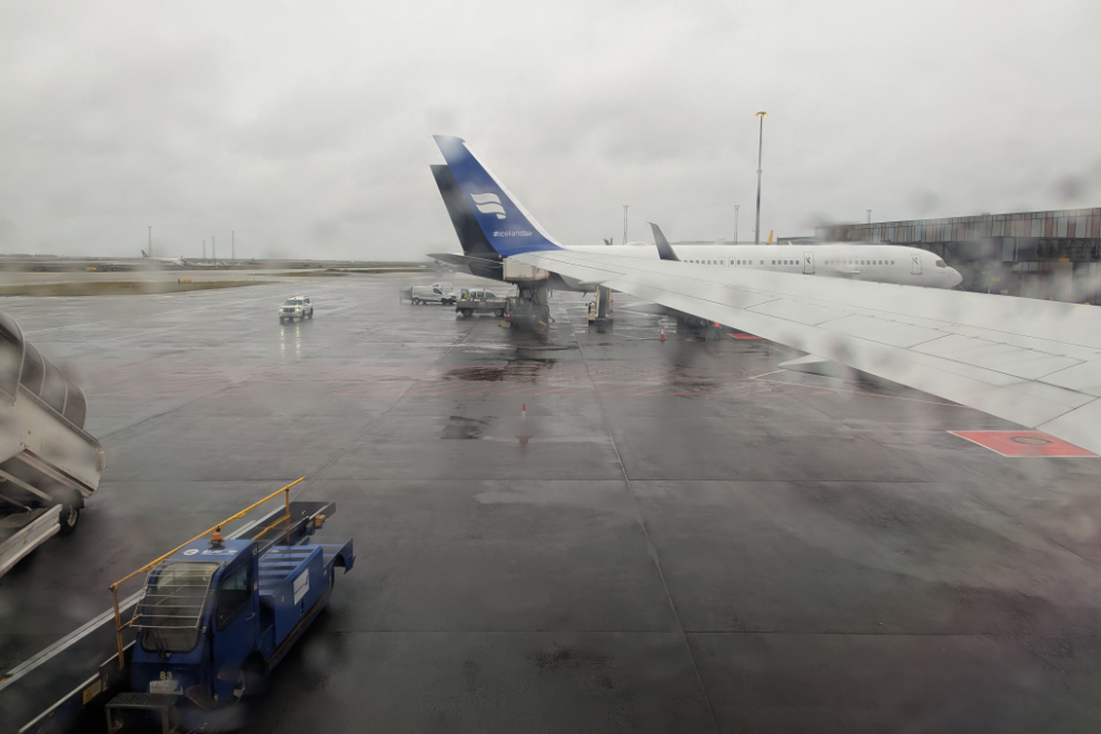 Rainy Reykjavík–Keflavík Airport (KEF).