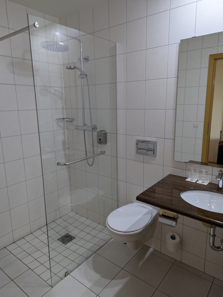 Room 305 at the Aurora Hotel, Reykjavík–Keflavík Airport (KEF).