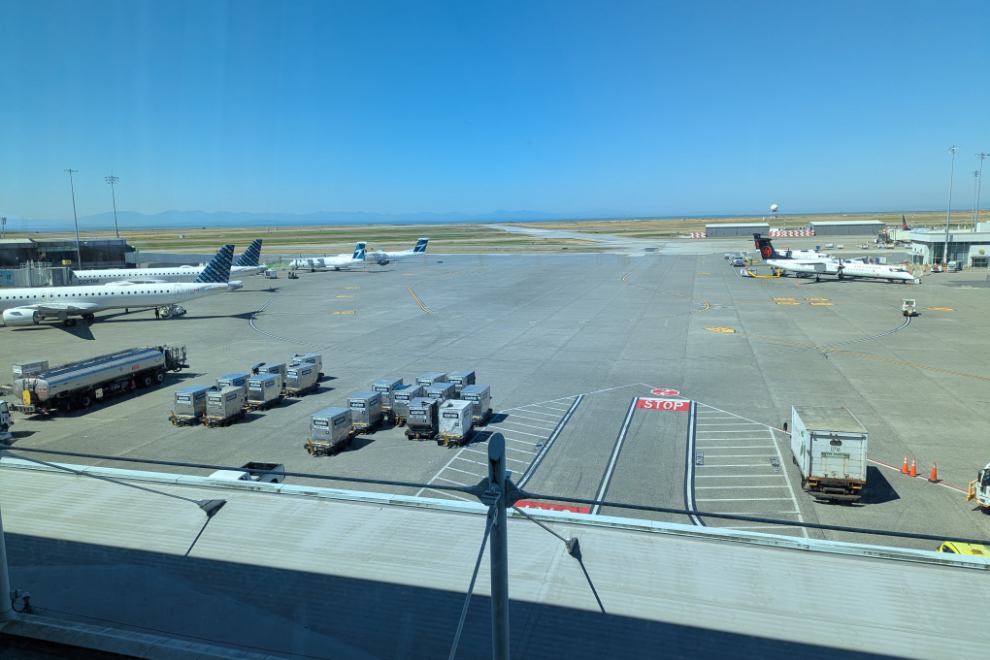 The view from the observation lounge in the Domestic Terminal at Vancouver International Airport (YVR).