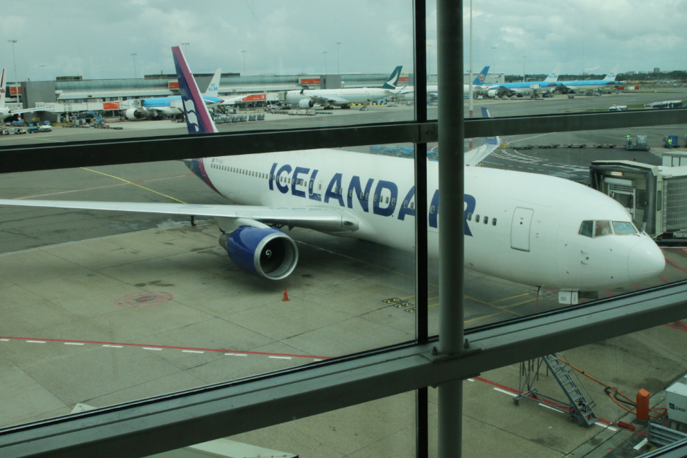 Icelandair Boeing 767-319(ER) at Amsterdam Airport Schiphol (AMS).