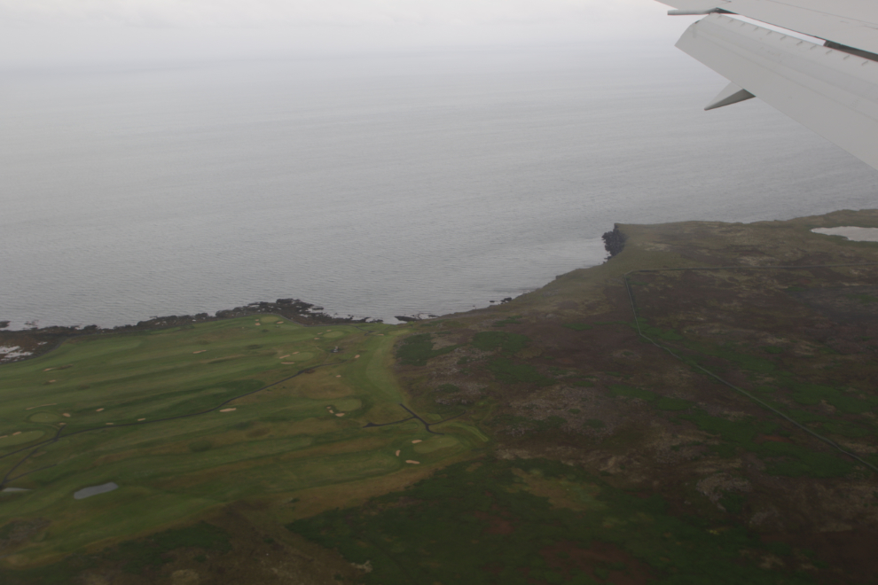 Landing approach to rainy, dreary Reykjavík–Keflavík Airport (KEF).
