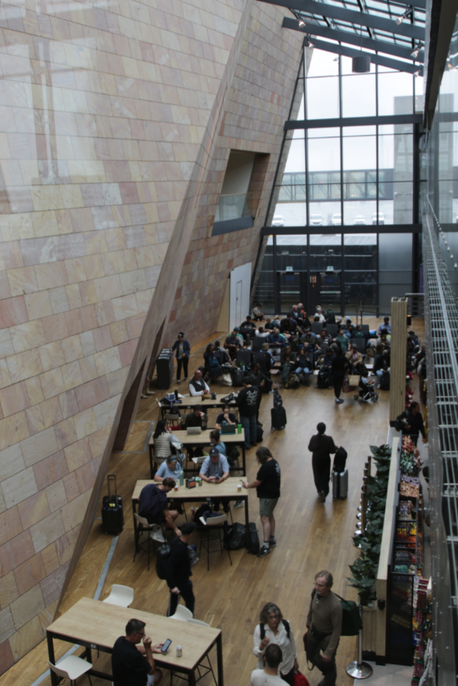 Inside the terminal at Reykjavík–Keflavík Airport (KEF).