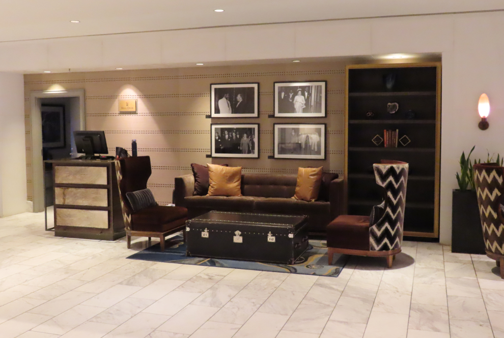 A comfortable sitting area in the Fairmont Hotel Vancouver.