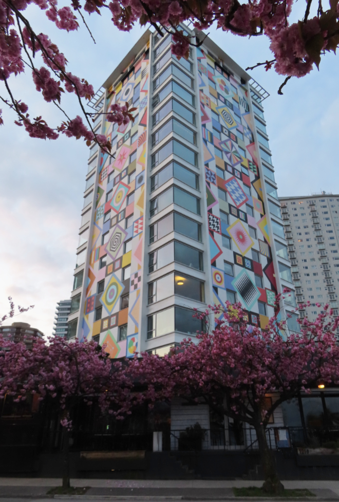 Berkeley Tower on Davie Street in Vancouver has a mural by Canadian artist Douglas Coupland wrapping around all four sides.