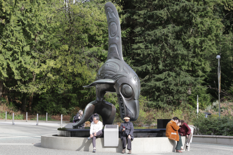 Killer Whale, Chief of the Undersea World, a 5.5-meter bronze statue by  Bill Reid, at the Vancouver Aquarium.