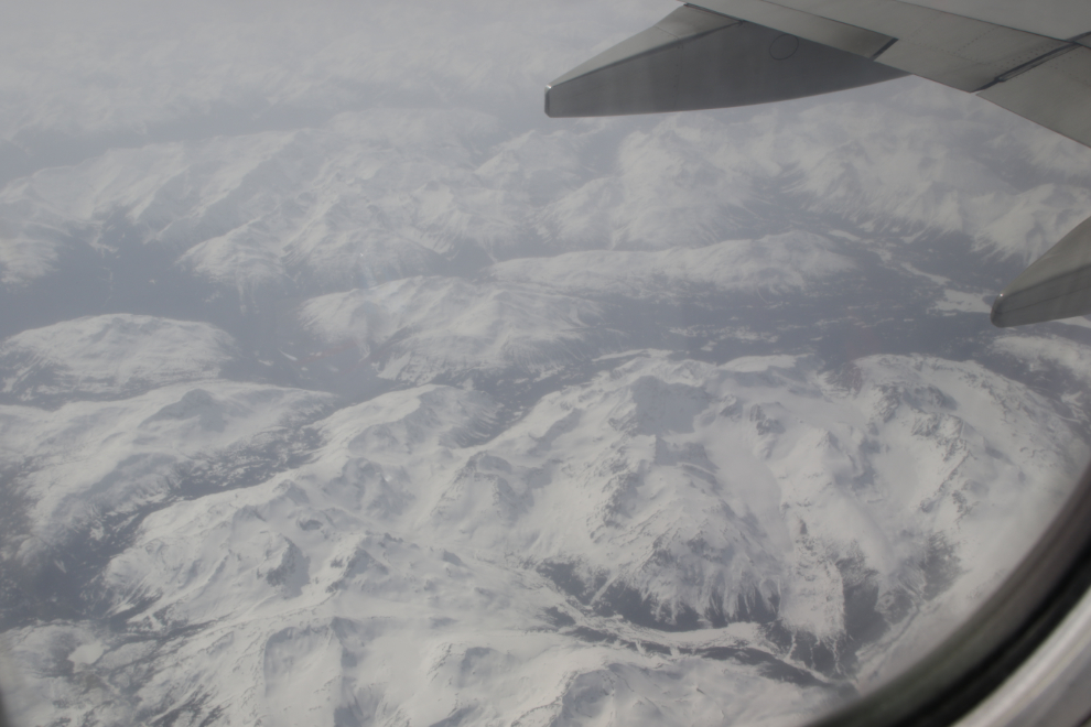 Flying from Vancouver to Whitehorse in an Air North Boeing 737-800.